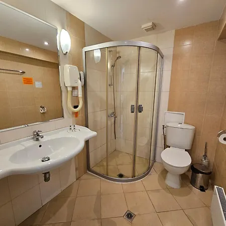 Europroperties Berlin דירה וארנה