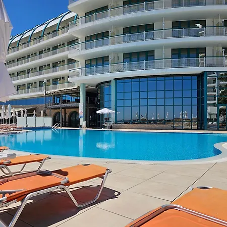 Europroperties Berlin דירה וארנה